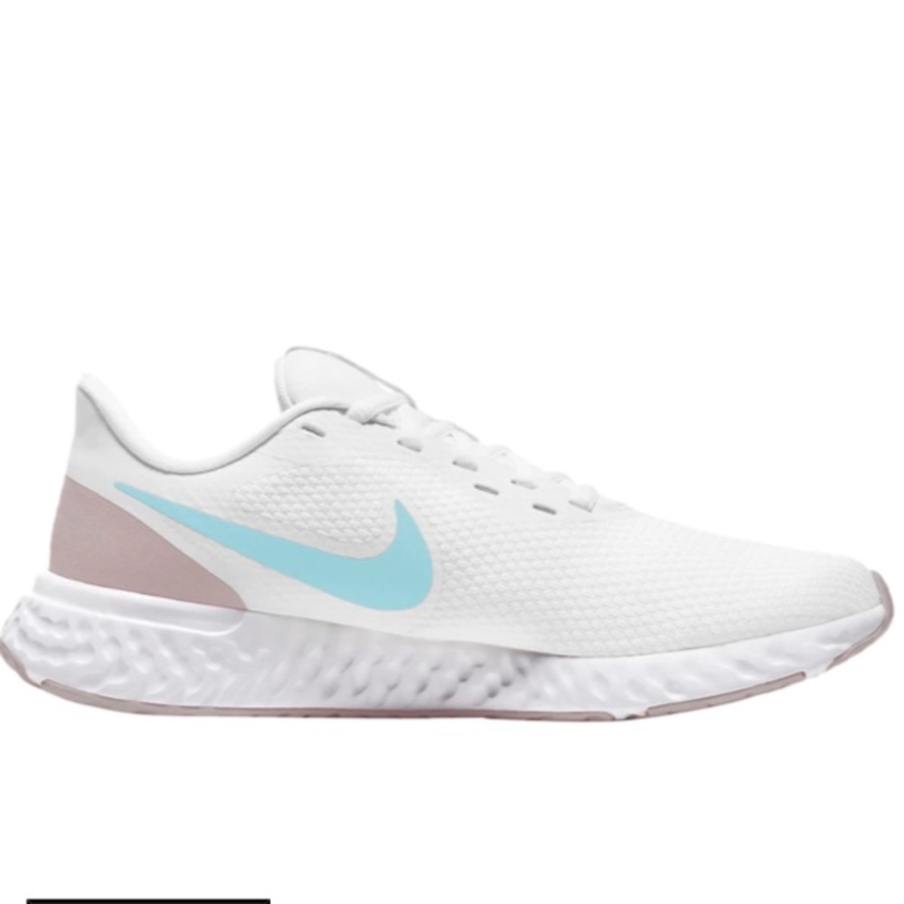 NIKE REVOLUTION 5